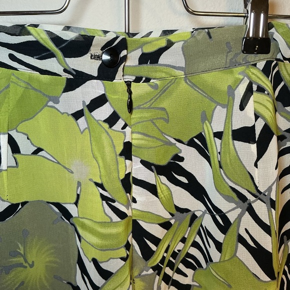 Cache’ Green and Black Leaf Print pants - Picture 4 of 8